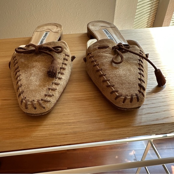 Manolo Blahnik Brown Suede Whipstitch Mules - Picture 3 of 4